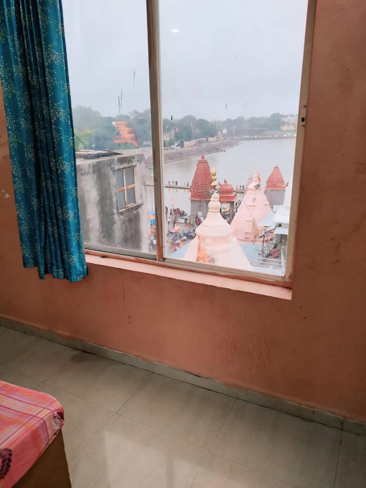 Kailash Kuti Guest House Uddzsaín Kültér fotó